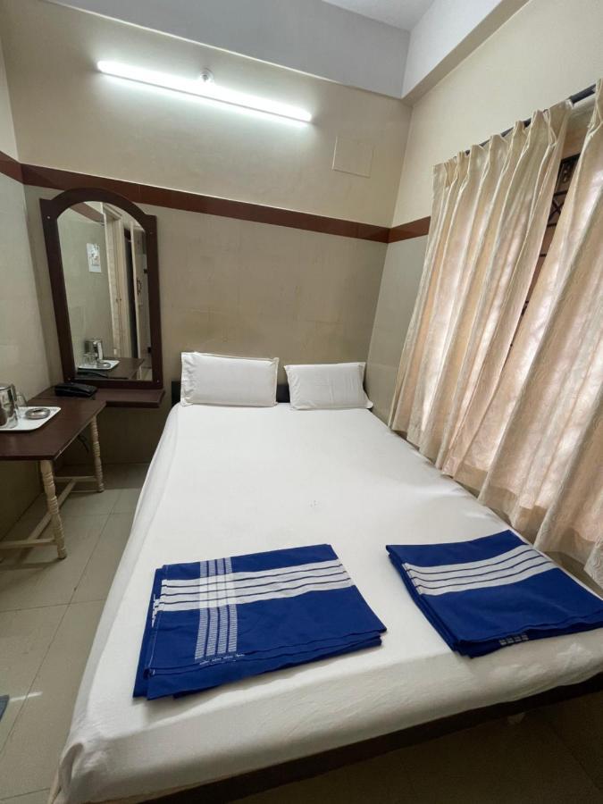 Golden Guest House Bangalore Buitenkant foto